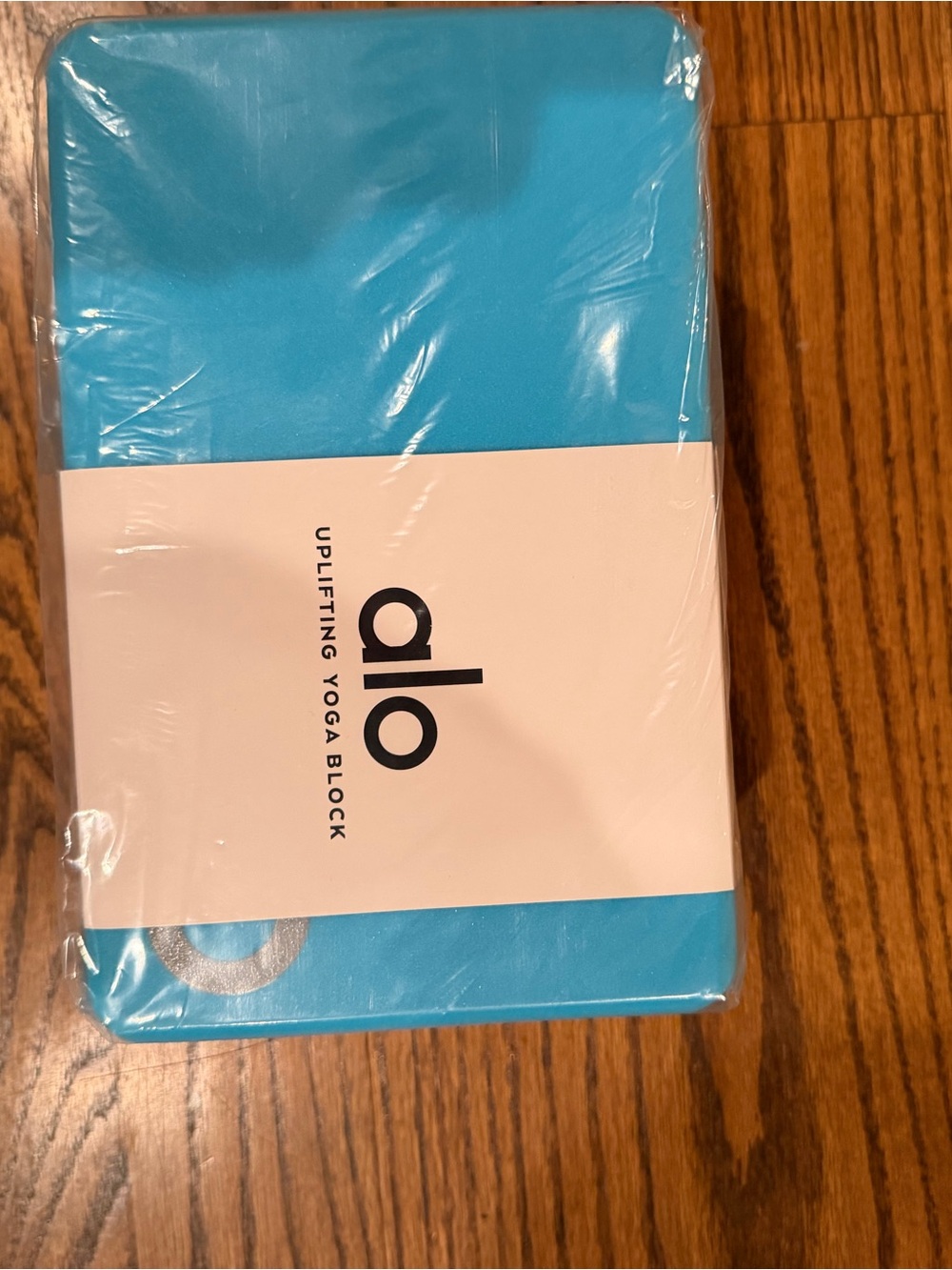 ALO Yoga Uplifting Yoga Block — Turquoise Blue